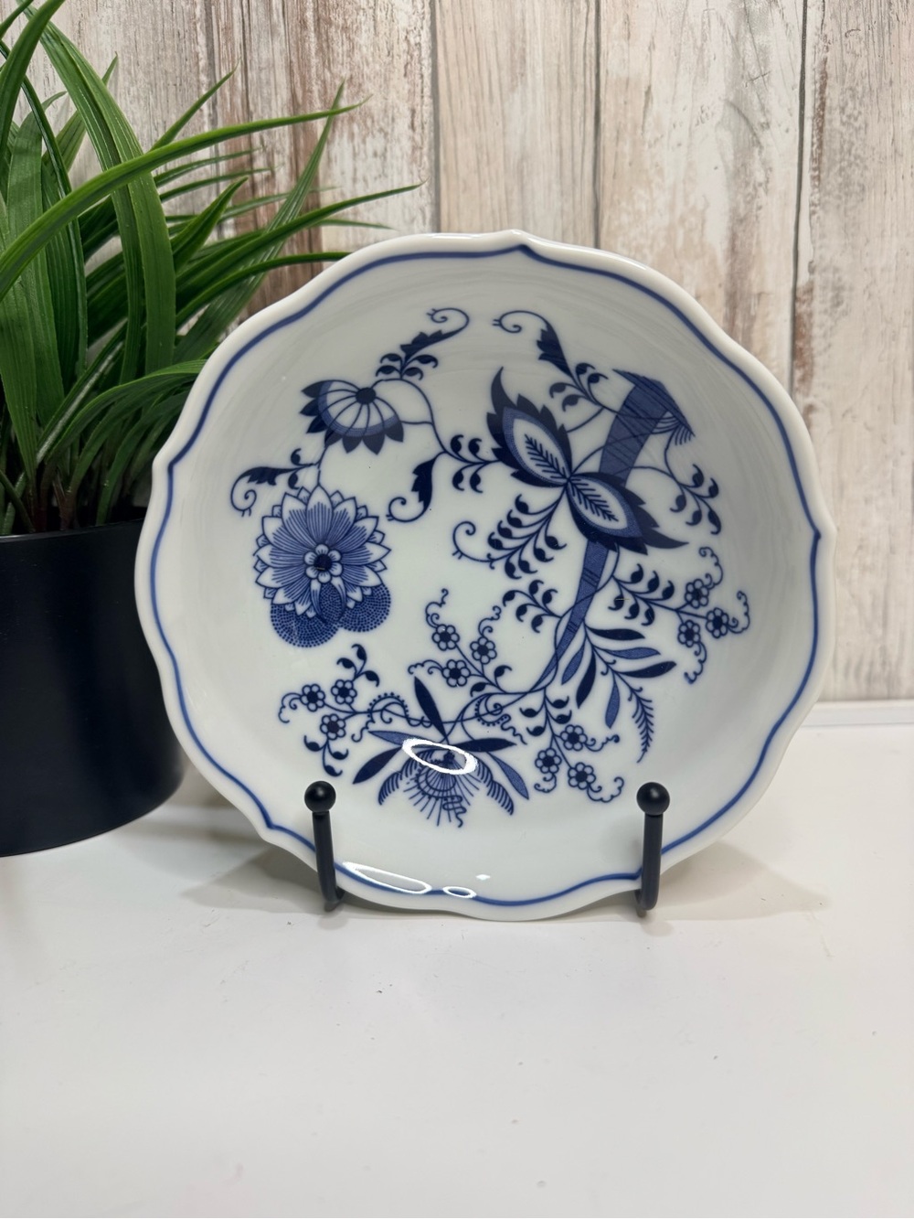 5 3/8” Soup/Fruit Bowl Vintage Blue Danube